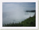 Maid of the Mist below Horseshoe Falls Niagara * 2592 x 1944 * (1.11MB)